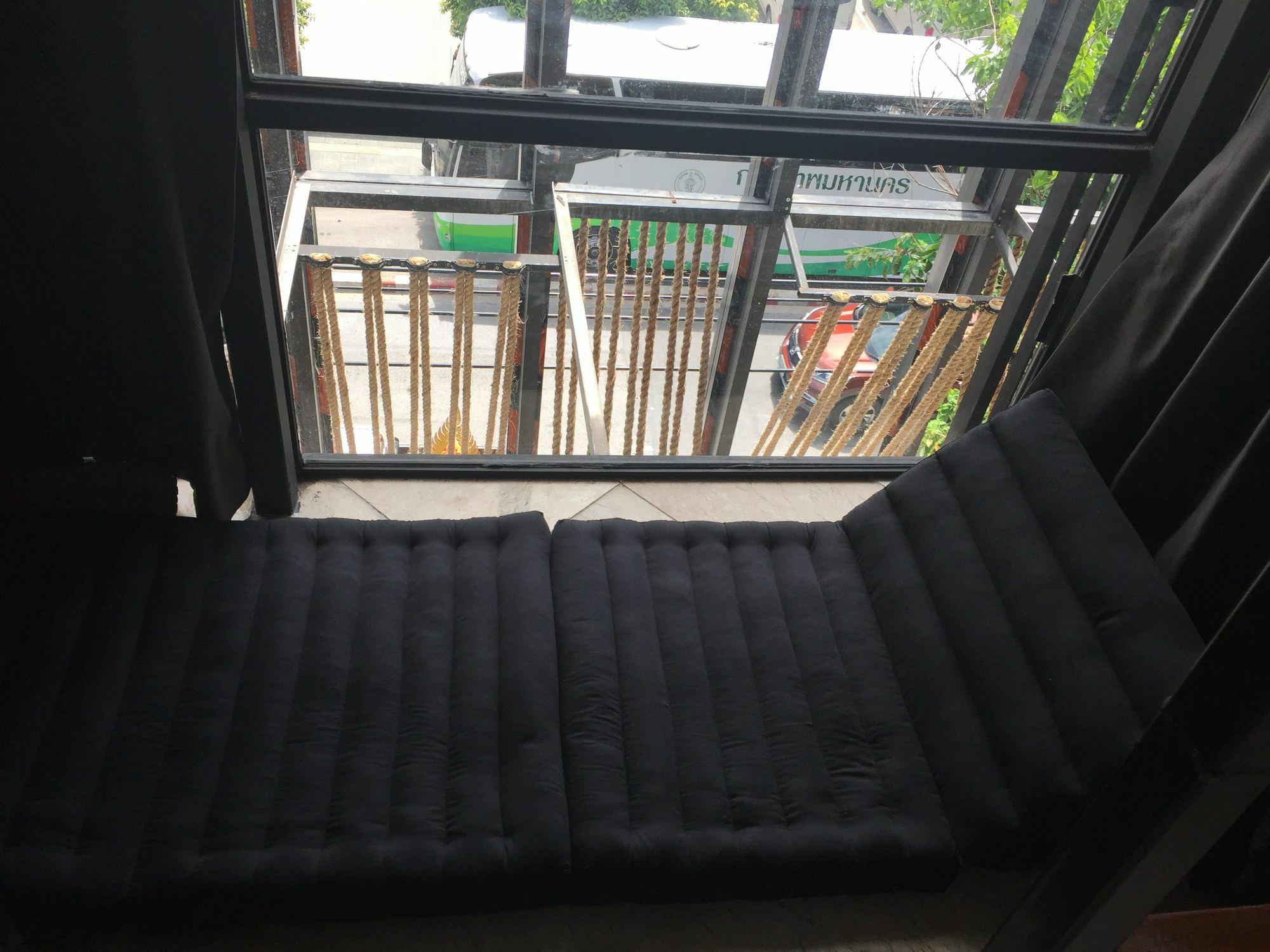 Chingcha Bangkok旅舍 外观 照片